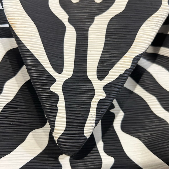 Got Zebra print clutch! - Picture 6 of 17